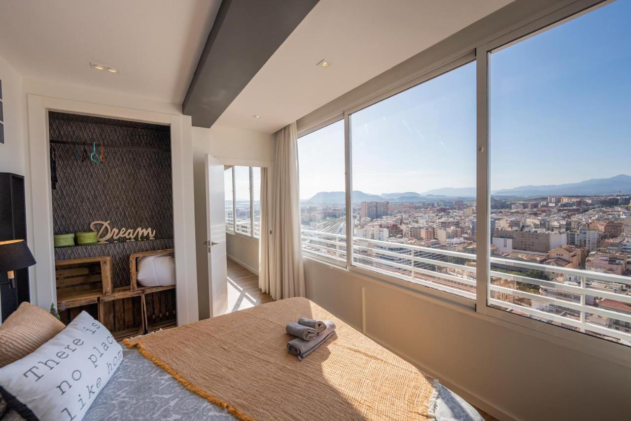 Charming Downtown Skyscrapper Apartman Alicante Kültér fotó