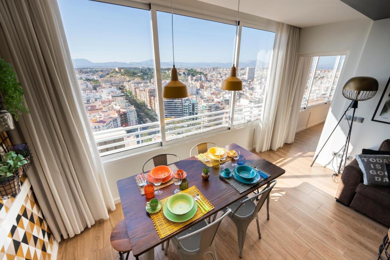 Charming Downtown Skyscrapper Apartman Alicante Kültér fotó