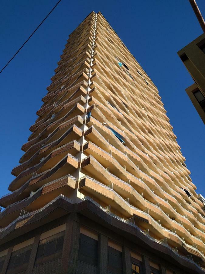 Charming Downtown Skyscrapper Apartman Alicante Kültér fotó
